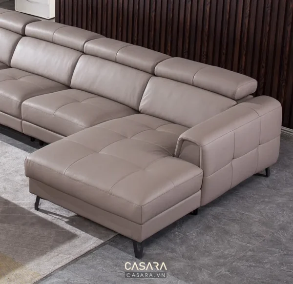Ghế sofa góc da cao cấp màu xám nhạt, thiết kế hiện đại sang trọng.