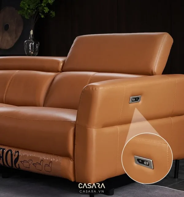 Ghế sofa da cao cấp màu nâu, thiết kế hiện đại, có điều khiển điện.