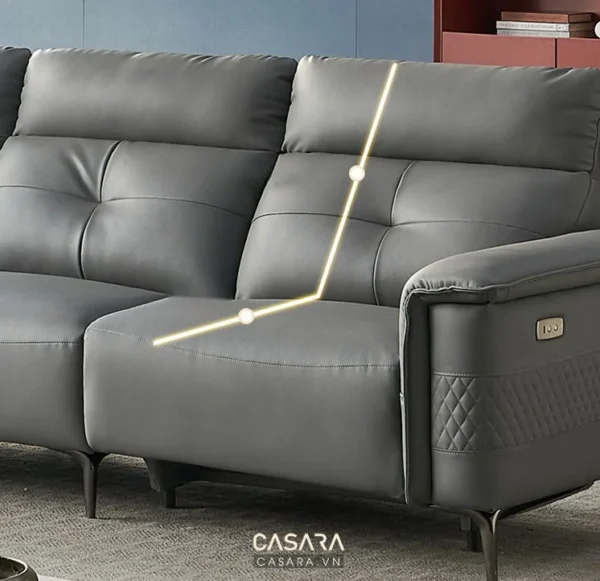Ghế sofa da xám hiện đại, có khả năng ngả lưng thư giãn.