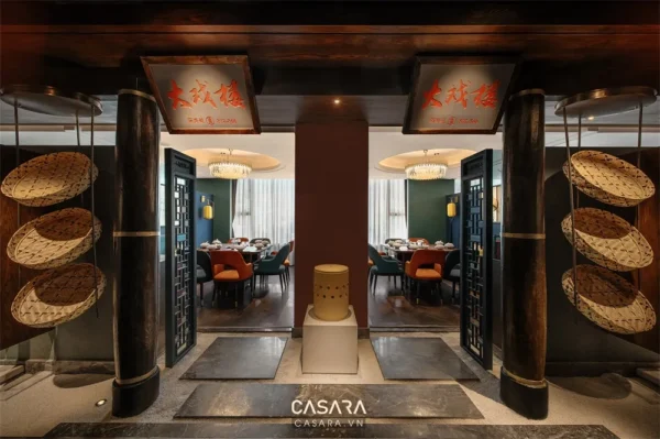 Nhà hàng phong cách Á Đông sang trọng với thiết kế độc đáo.