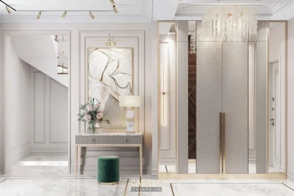 Nội thất hành lang sang trọng với gương lớn và tranh nghệ thuật.