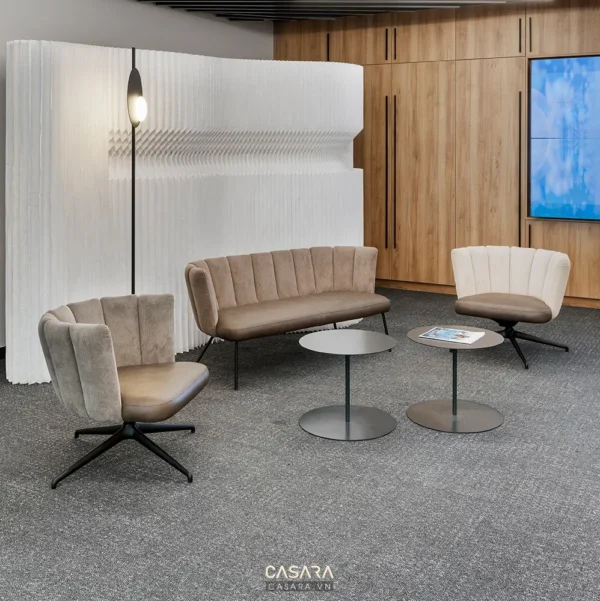 Khu vực tiếp khách hiện đại, sang trọng với nội thất tinh tế.