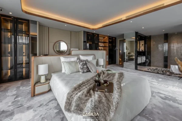 Phòng ngủ sang trọng với nội thất hiện đại, tông màu trung tính ấm cúng.