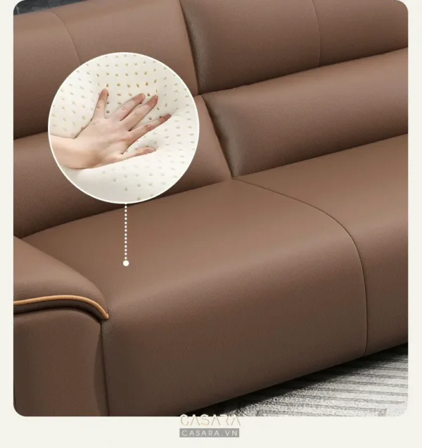 Ghế sofa da cao cấp, êm ái với phần đệm dày và mềm mại.