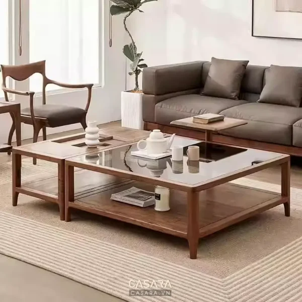 Phòng khách tối giản với nội thất gỗ và tông màu trung tính ấm cúng.