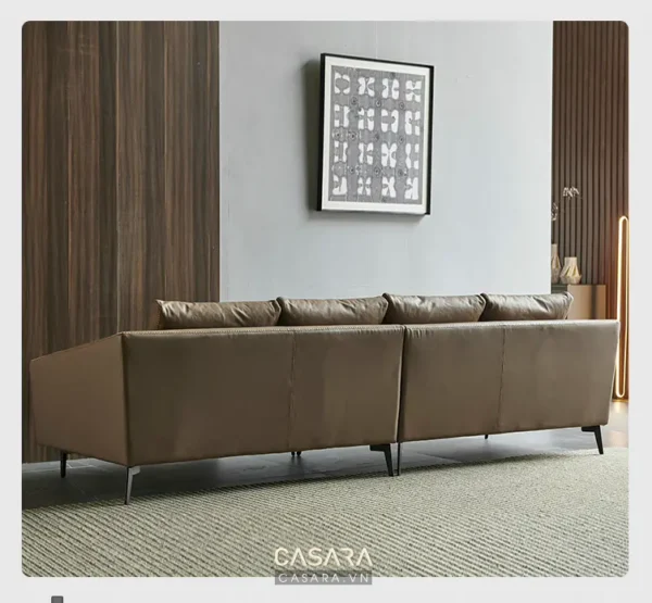 Phòng khách hiện đại với ghế sofa da màu nâu tinh tế.