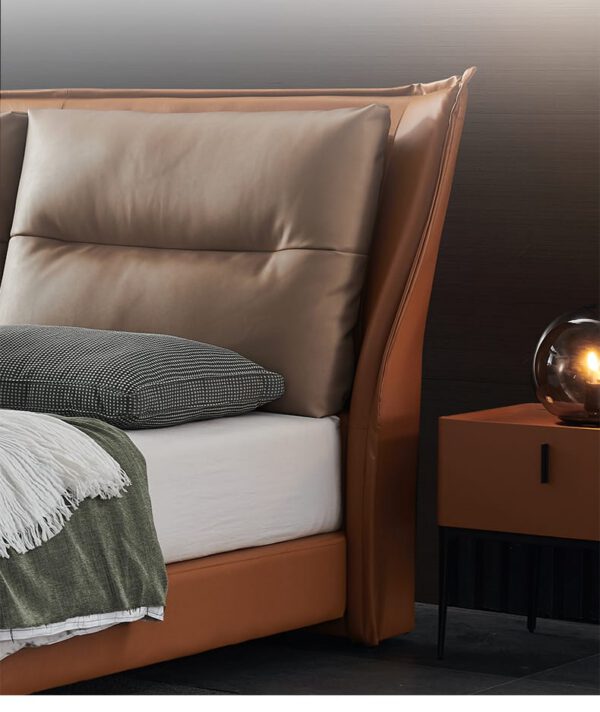 Giường ngủ da cao cấp với thiết kế hiện đại, sang trọng.