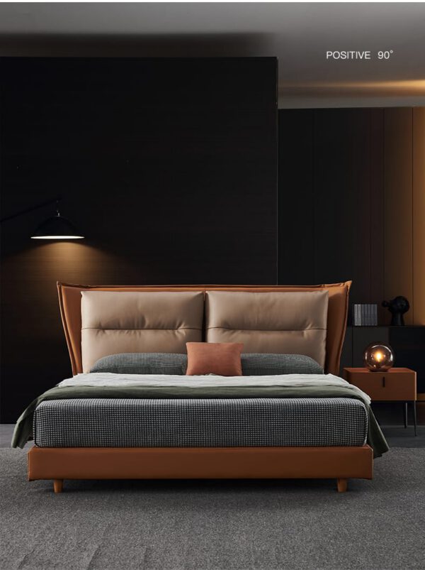 Phòng ngủ tối giản, sang trọng với giường ngủ màu nâu ấm cúng.