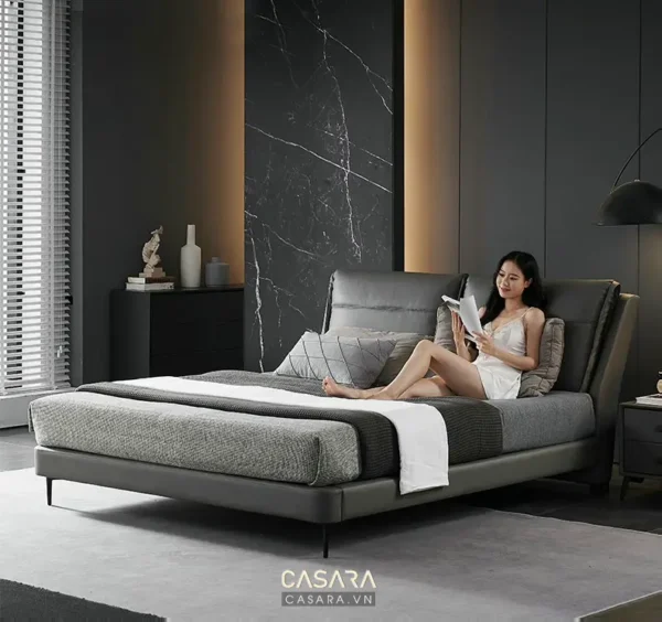 Phòng ngủ sang trọng với giường lớn, ánh sáng dịu nhẹ, tạo cảm giác thư giãn.