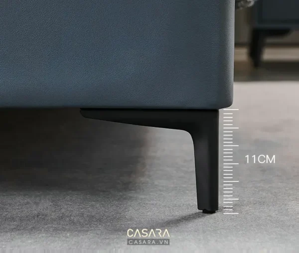 Chân ghế sofa màu đen, thiết kế hiện đại, tối giản.