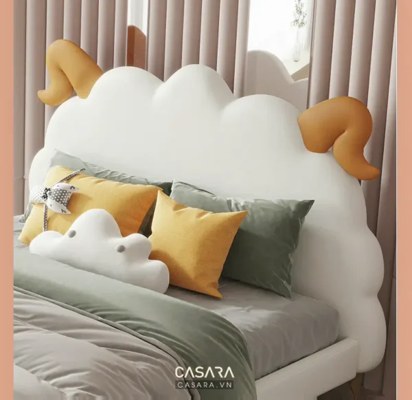 Giường ngủ kiểu dáng độc đáo hình đám mây, tạo cảm giác mơ màng.