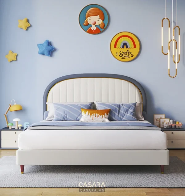 Phòng ngủ trẻ em hiện đại, ấm cúng với giường và tranh treo tường.