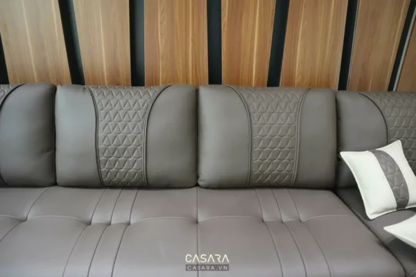Ghế sofa màu xám với thiết kế hiện đại, sang trọng và êm ái.