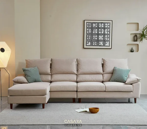Phòng khách hiện đại với bộ sofa lớn.