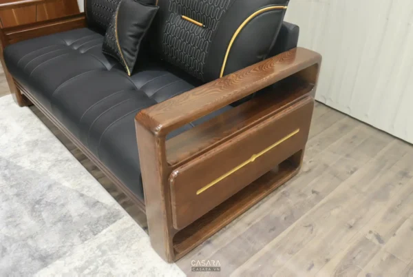 Ghế sofa đen gỗ tự nhiên, thiết kế hiện đại, sang trọng.