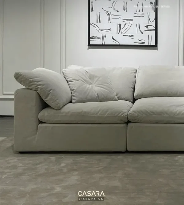 Ghế sofa màu xám nhạt hiện đại.