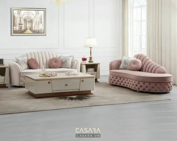 Phòng khách sang trọng với bộ sofa và bàn trà hiện đại.