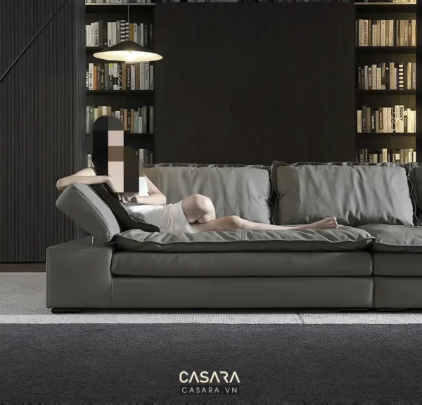 Phòng khách hiện đại với sofa rộng rãi.