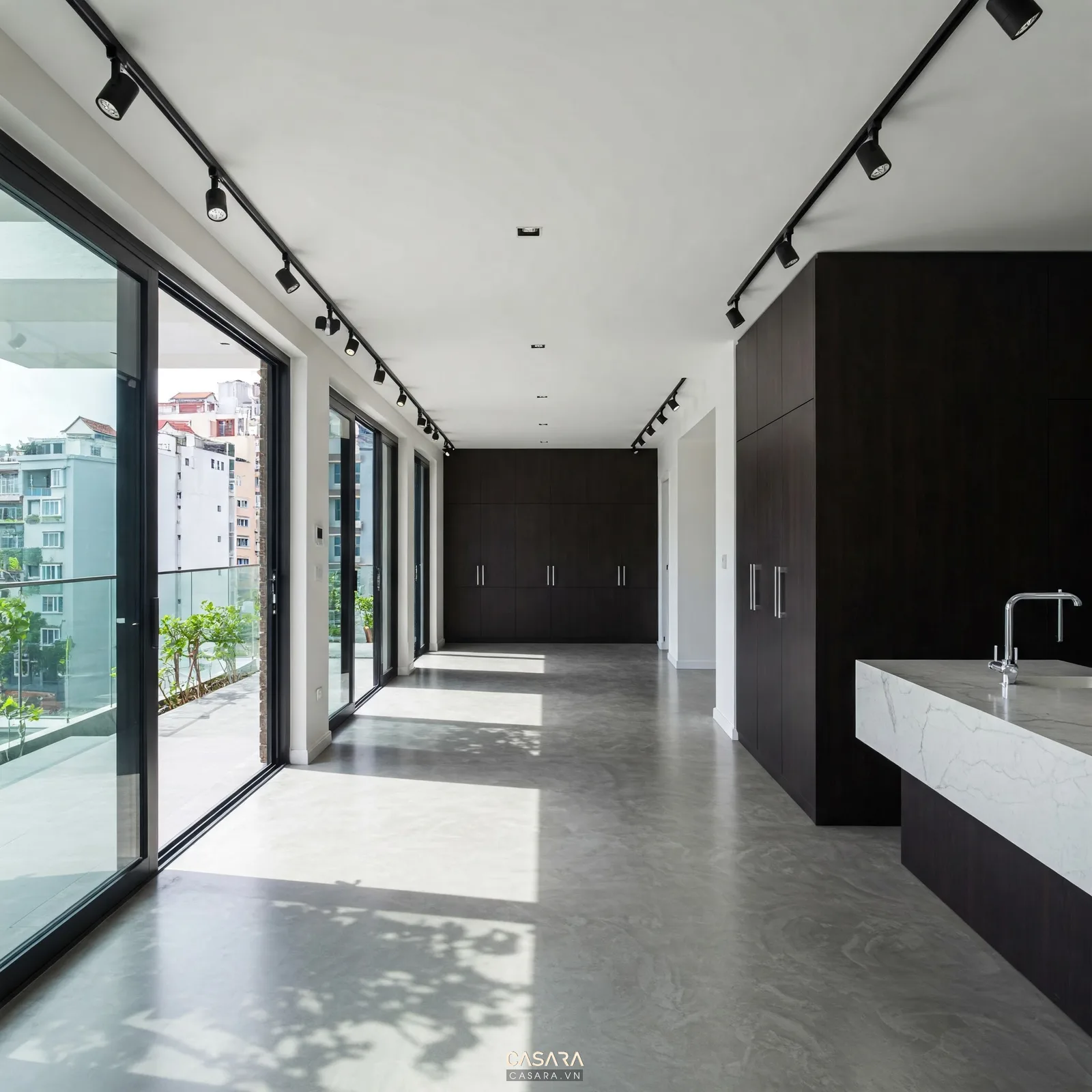 thi công nội thất biệt thự hiện đại khu bếp đảo bếp