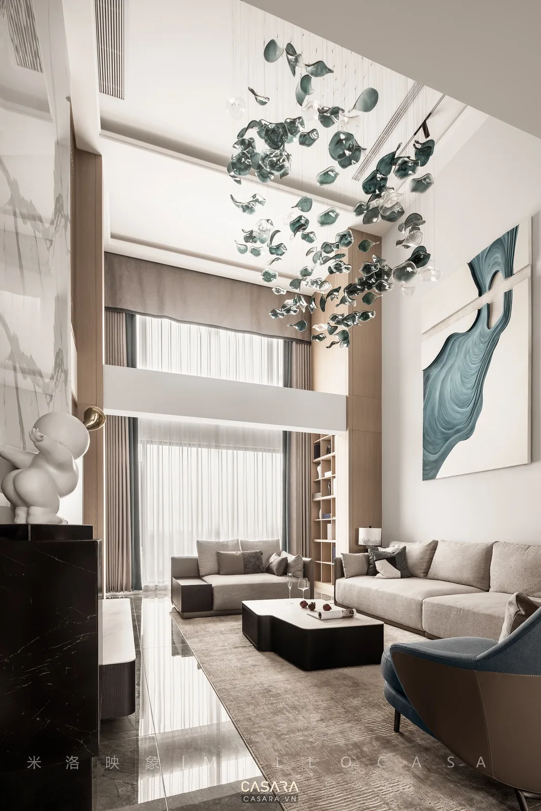 bàn trà phòng khách nhập khẩu trong biệt thự hiện đại với sofa lớn, mặt đá sáng, chân kim loại, thảm rộng và vách tivi sang trọng