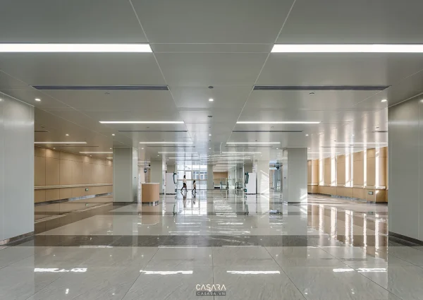 Ảnh thiết kế bệnh viện phong cách 30m2 luxury với sảnh chờ, hành lang hoặc phòng bệnh sáng màu trong thư viện Casara.
