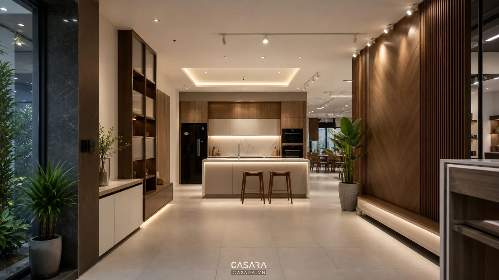 bản thiết kế showroom nội thất với điểm nhìn đầu tiên vách thương hiệu và bộ bếp trưng bày