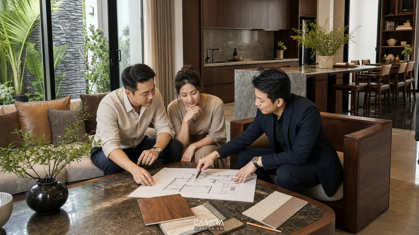Thiết kế và thi công biệt thự với gia chủ trao đổi mặt bằng phòng khách liên thông bếp