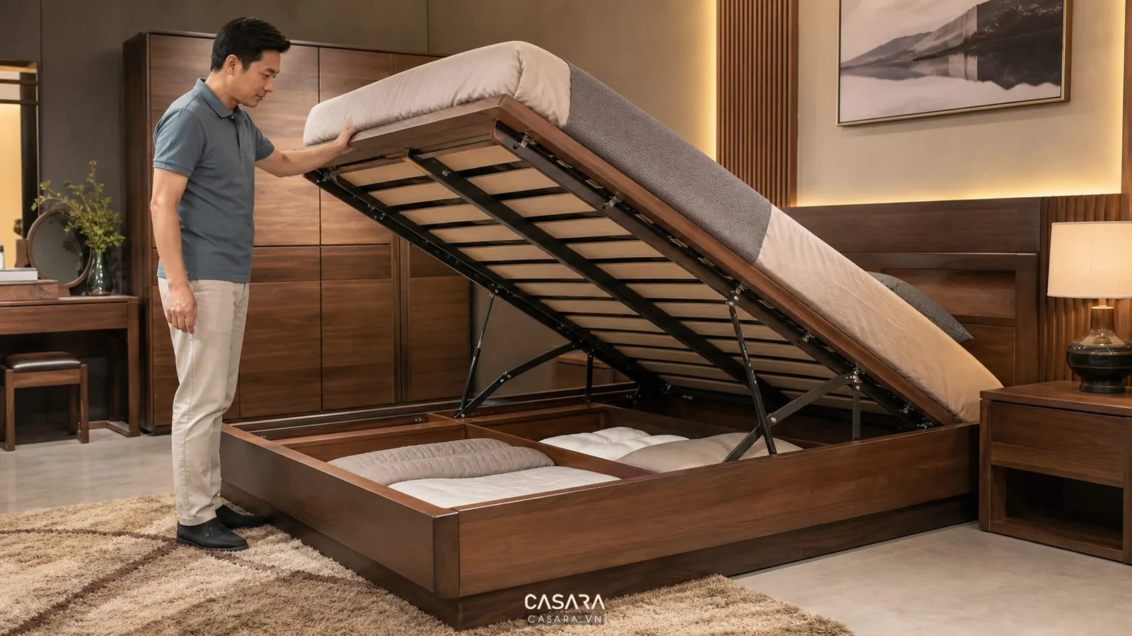 Giường thông minh tự động đang nâng hạ trong phòng ngủ hiện đại với cơ cấu bản lề kim loại và hộc chứa bên dưới.