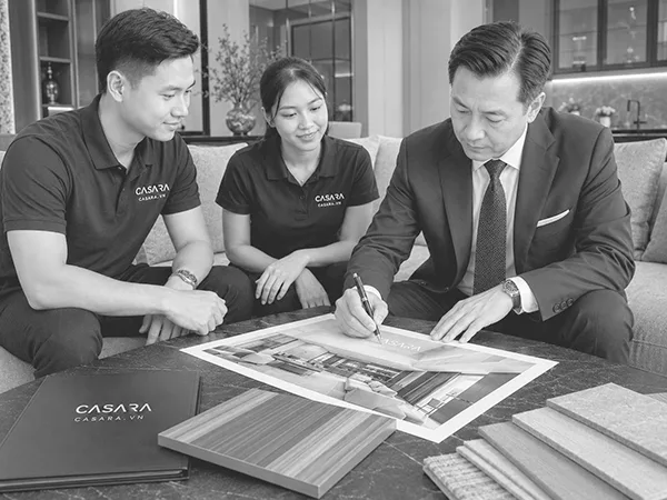 Khách hàng ký hợp đồng thiết kế cùng đội ngũ tư vấn nội thất