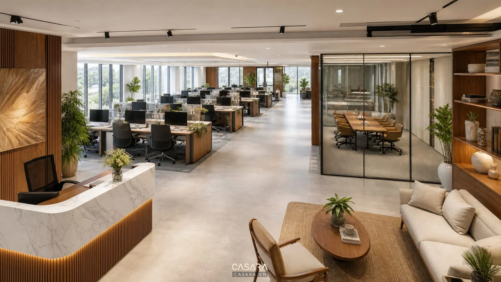 thiết kế văn phòng 500m2 với mặt bằng mở, lễ tân, bàn làm việc và phòng họp kính