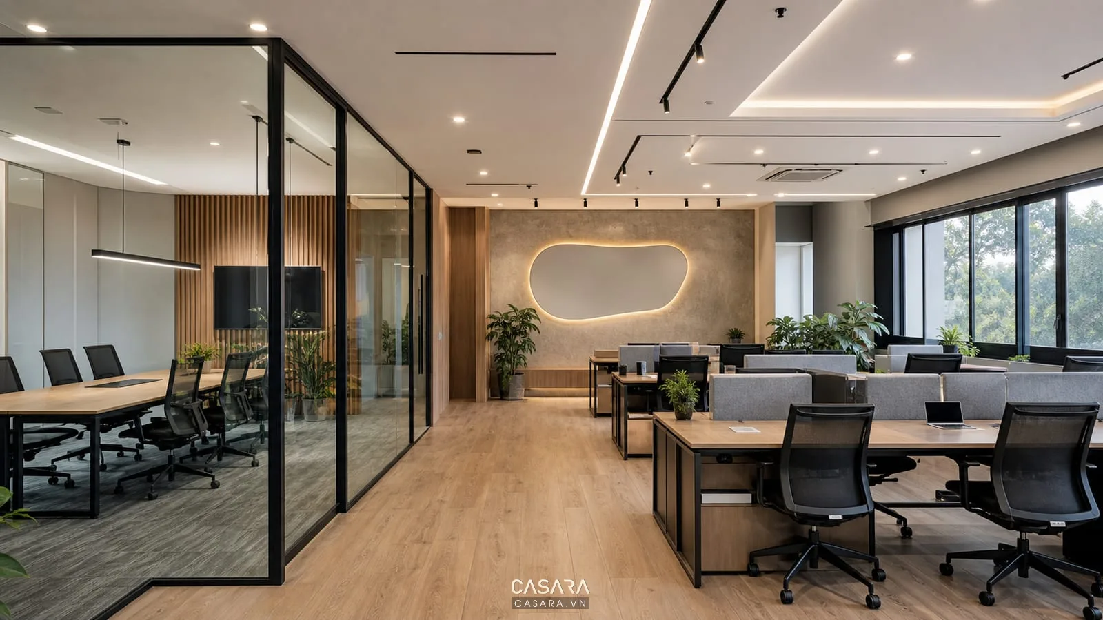 Thiết kế văn phòng diện tích 100m2 với phòng họp kính và mảng tường logo
