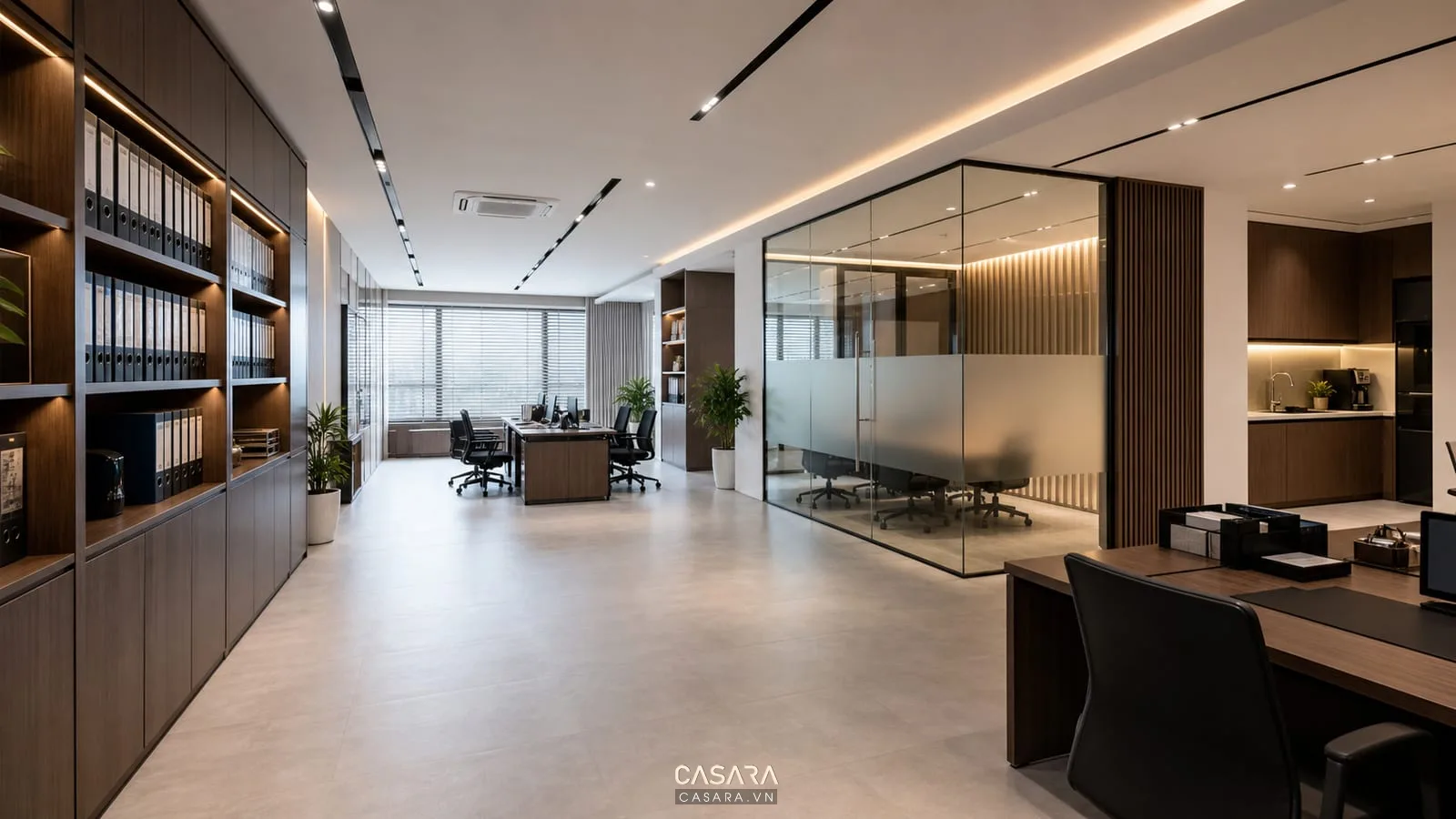 thiết kế văn phòng luật sư diện tích 100m2 có phòng họp kính và tủ hồ sơ