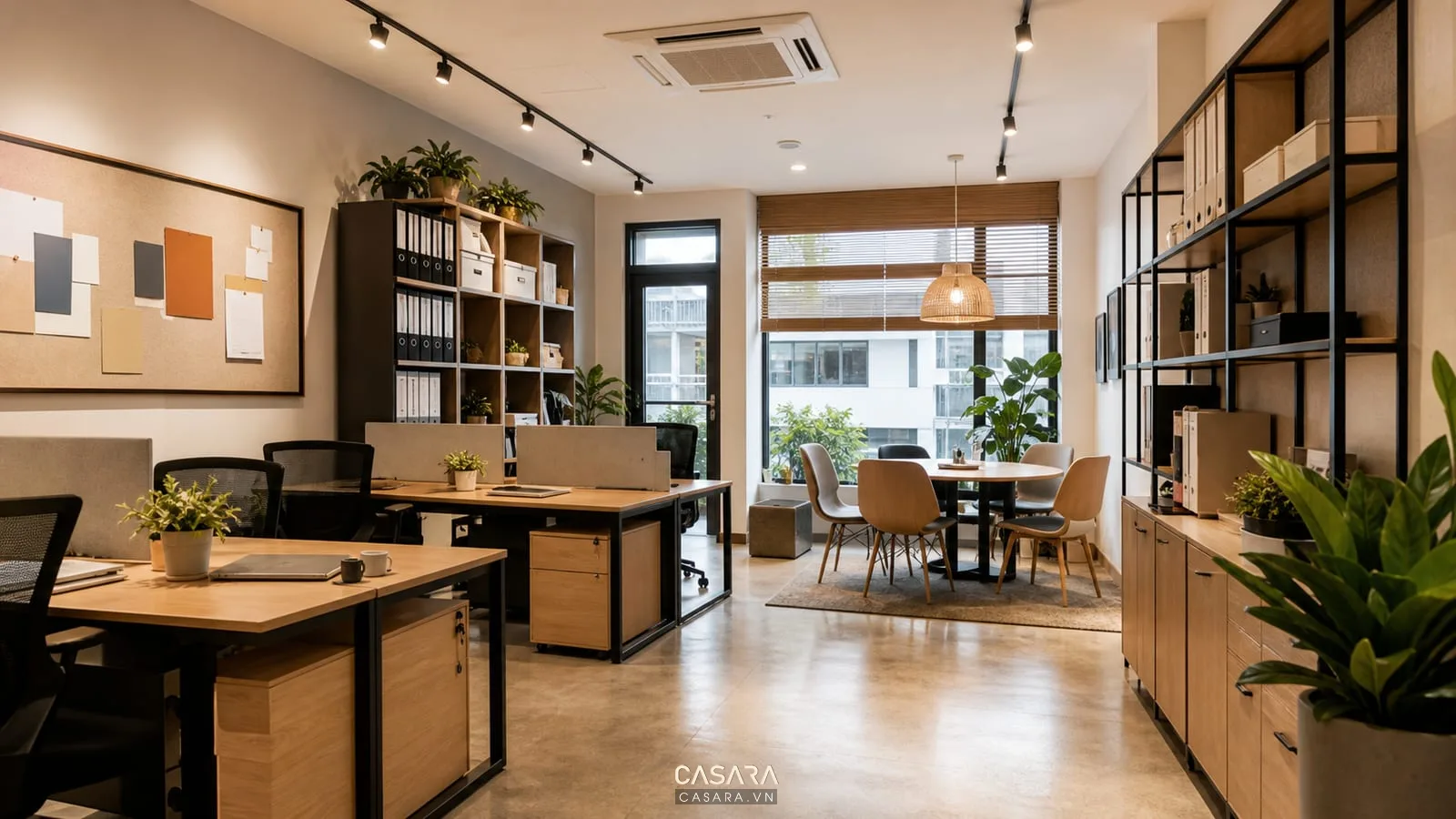 mẫu thiết kế văn phòng nhỏ cho startup có bàn linh hoạt bảng ý tưởng và khu họp nhanh