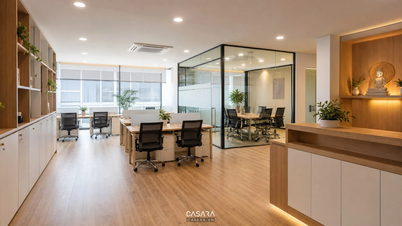 Thiết kế văn phòng 50m2 với bàn module, phòng họp kính và lối đi thoáng