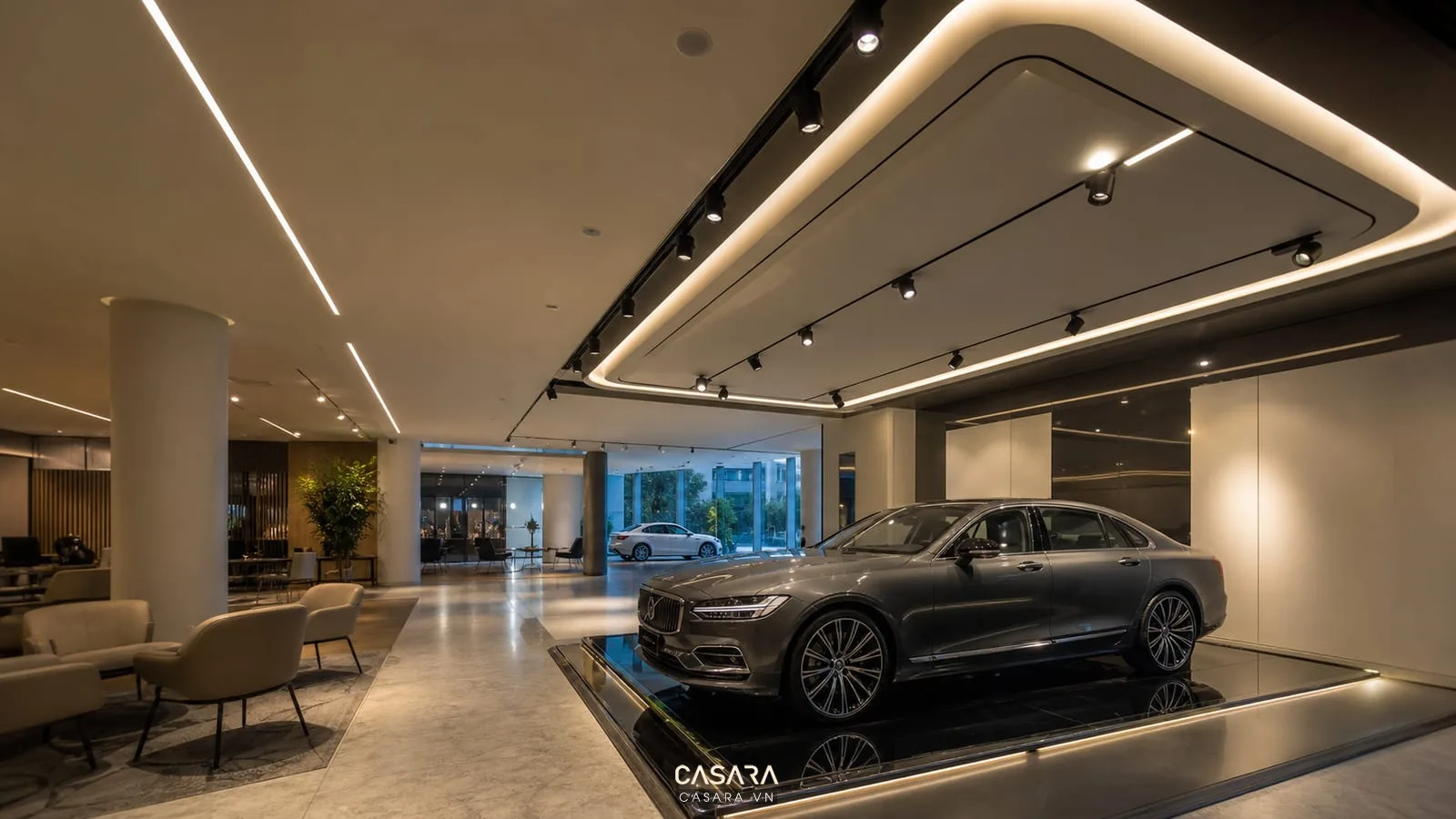 Hệ đèn chiếu sáng showroom ô tô rọi lên xe và sàn trung tính