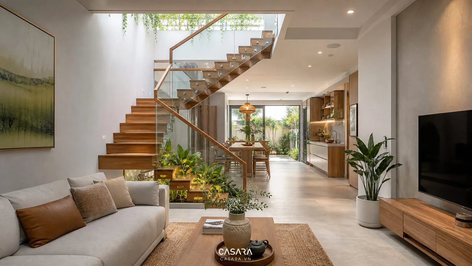 Cầu thang đẹp cho nhà ống hiện đại với bậc gỗ và lan can kính