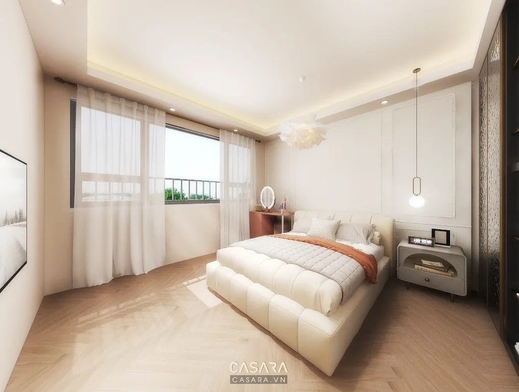 Phòng cho bé gái màu hồng với giường bọc nệm và rèm voan nhẹ