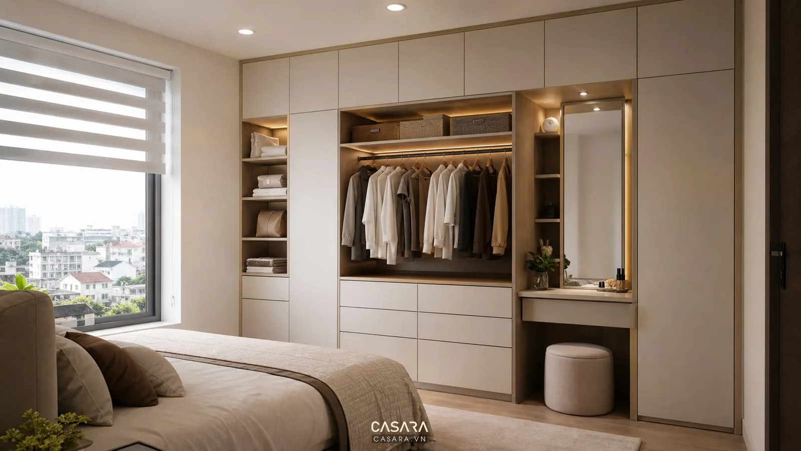 Hệ tủ áo chung cư mini kịch trần màu sáng cạnh giường ngủ và bàn trang điểm nhỏ