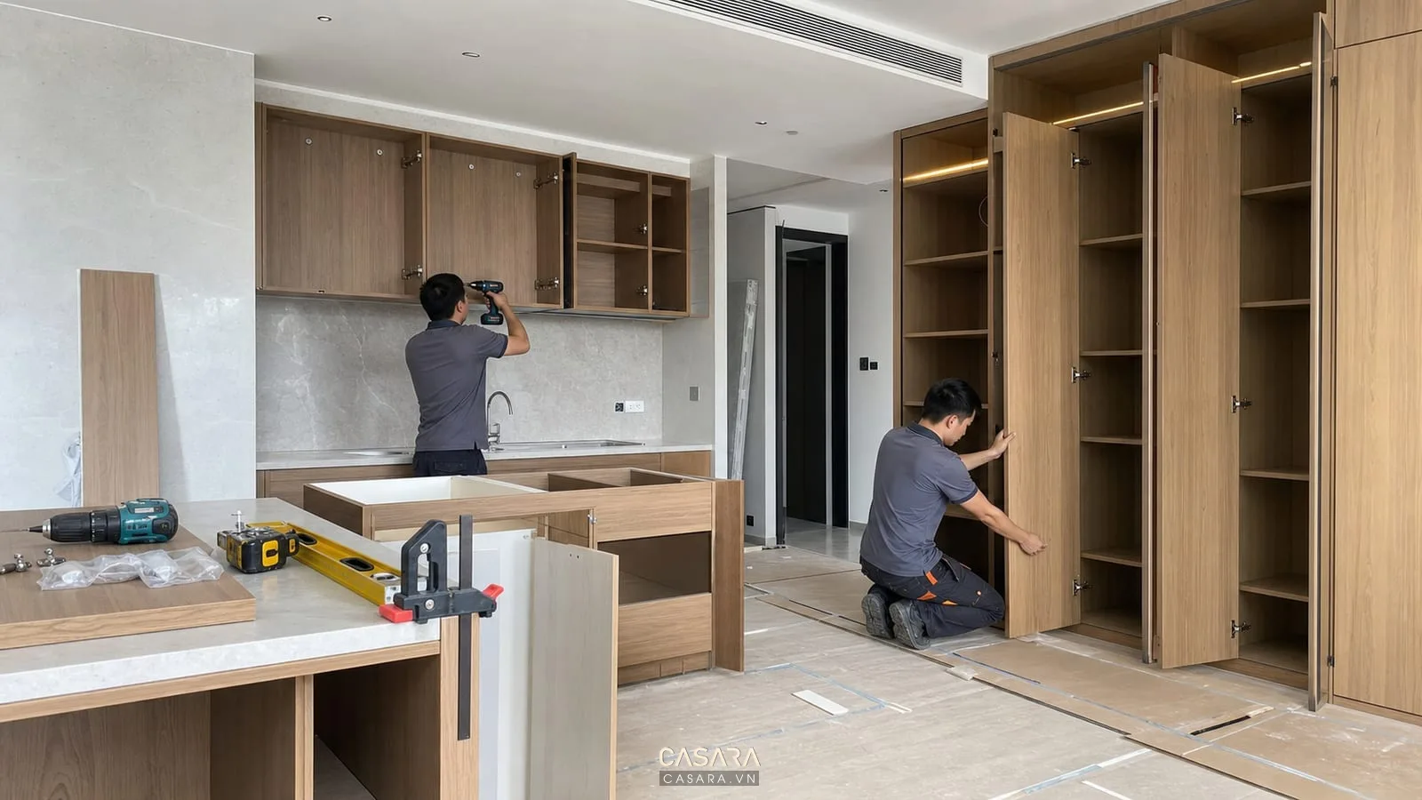 Thợ thi công nội thất chung cư lắp đặt hệ tủ trong căn hộ