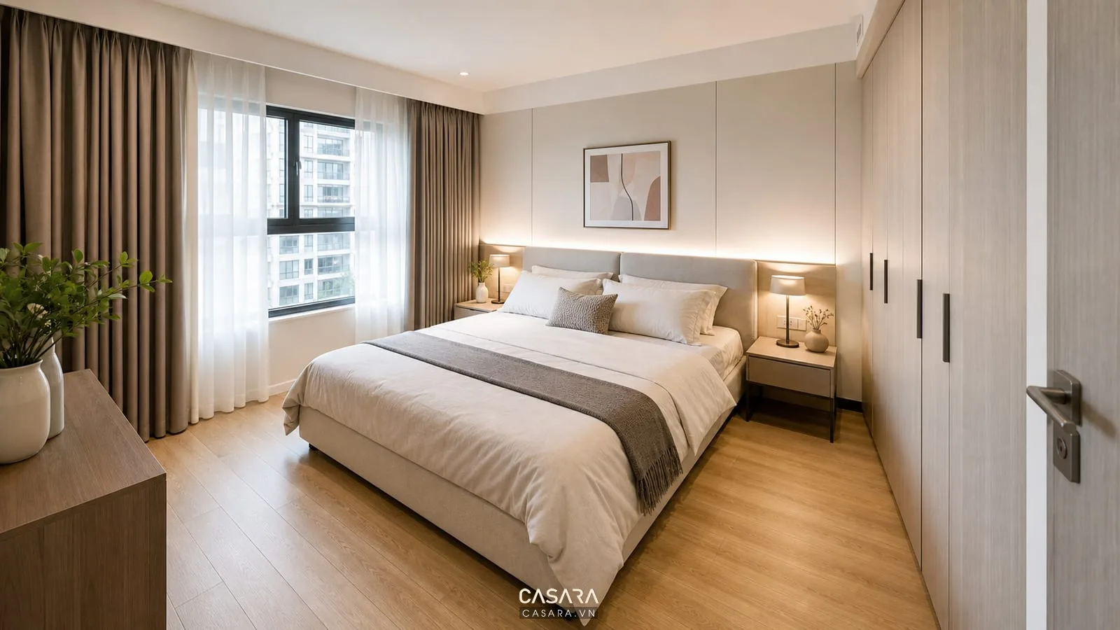 Giường ngủ phòng nhỏ có lối đi gọn và tab đầu giường đơn giản