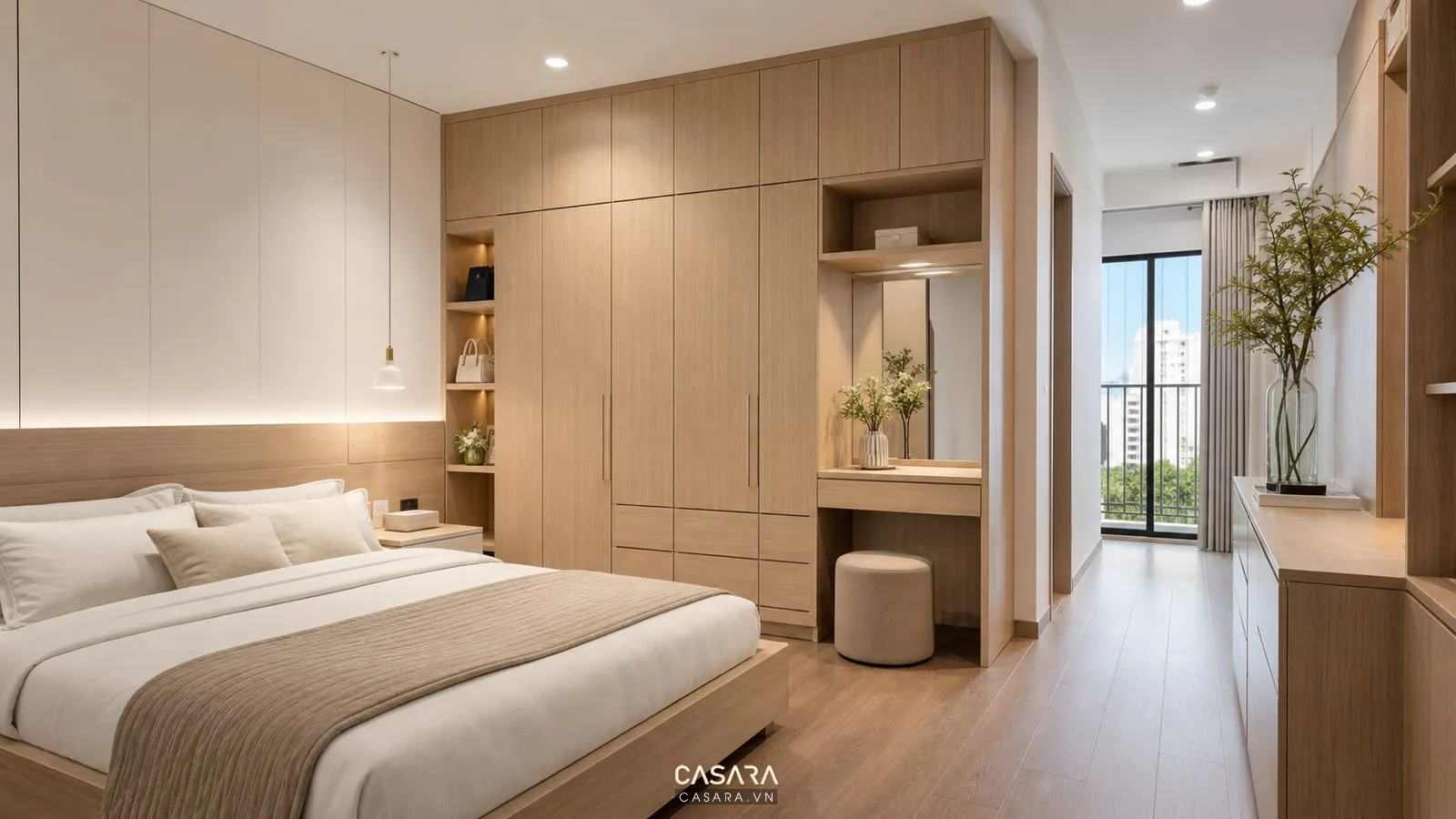 Hệ tủ phòng ngủ chung cư màu gỗ sáng kết hợp giường và bàn trang điểm