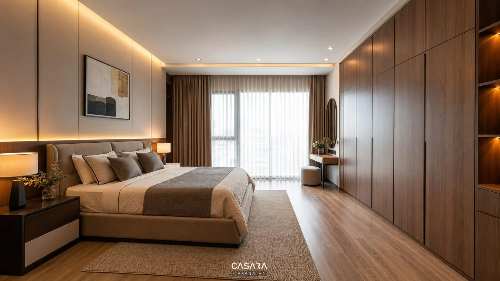 Phòng ngủ master căn hộ chung cư 120m2 với giường và tủ áo kịch trần
