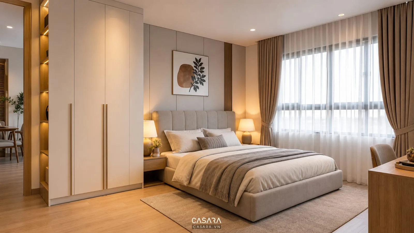 phòng ngủ chung cư mini 90m2 màu trung tính có giường bọc nệm tủ áo sáng đèn đầu giường và rèm cửa