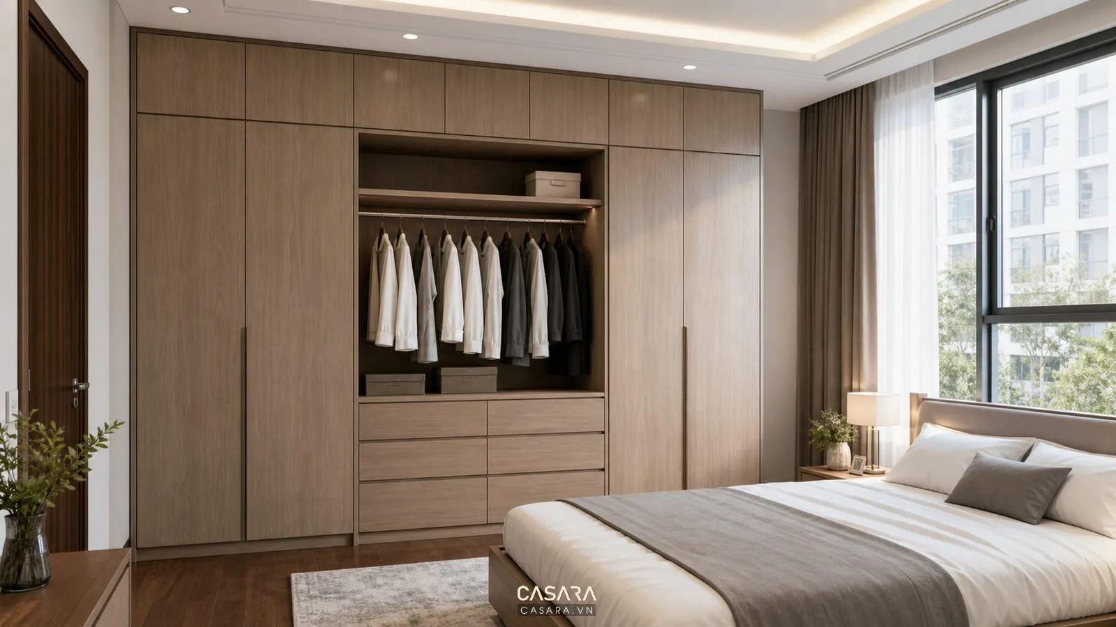 Tủ quần áo kịch trần trong phòng ngủ chung cư Royal City