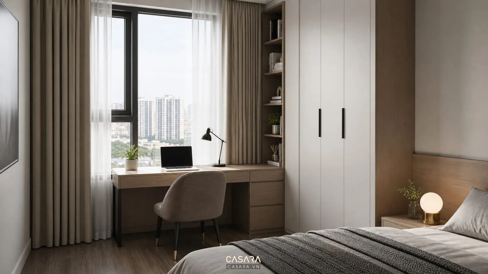 Góc làm việc nhỏ trong phòng ngủ chung cư Royal City