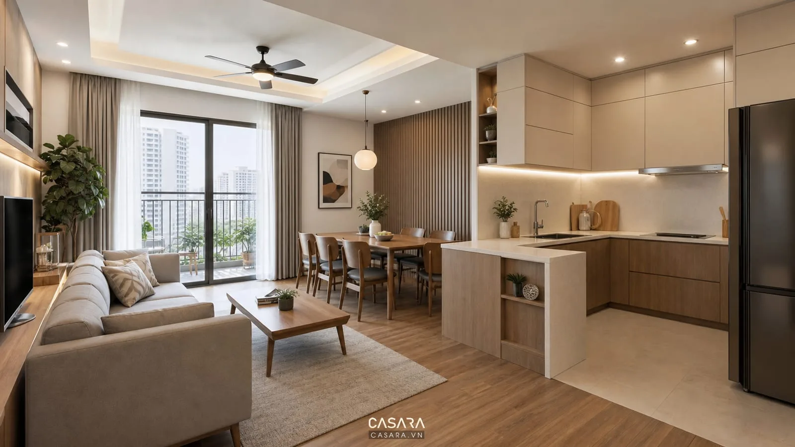 Phòng khách bếp chung cư 80m2 có sofa bàn ăn tủ bếp chữ L và ánh sáng ban công