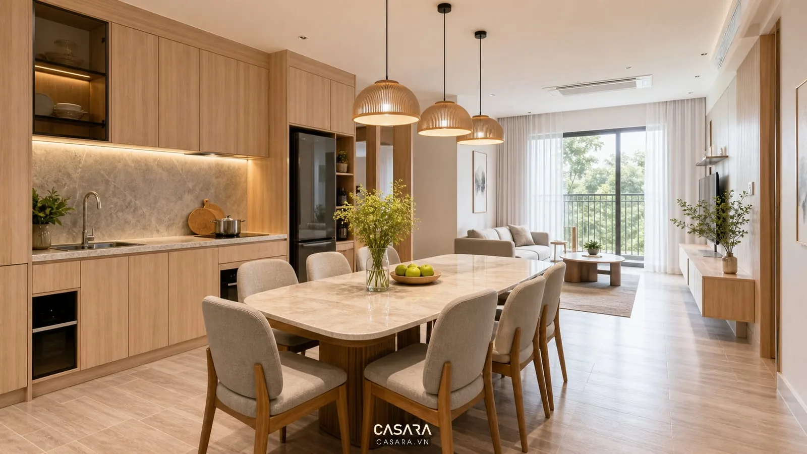 bếp và bàn ăn trong thiết kế nội thất chung cư The Charm An Hưng với tủ gỗ sáng và đèn thả