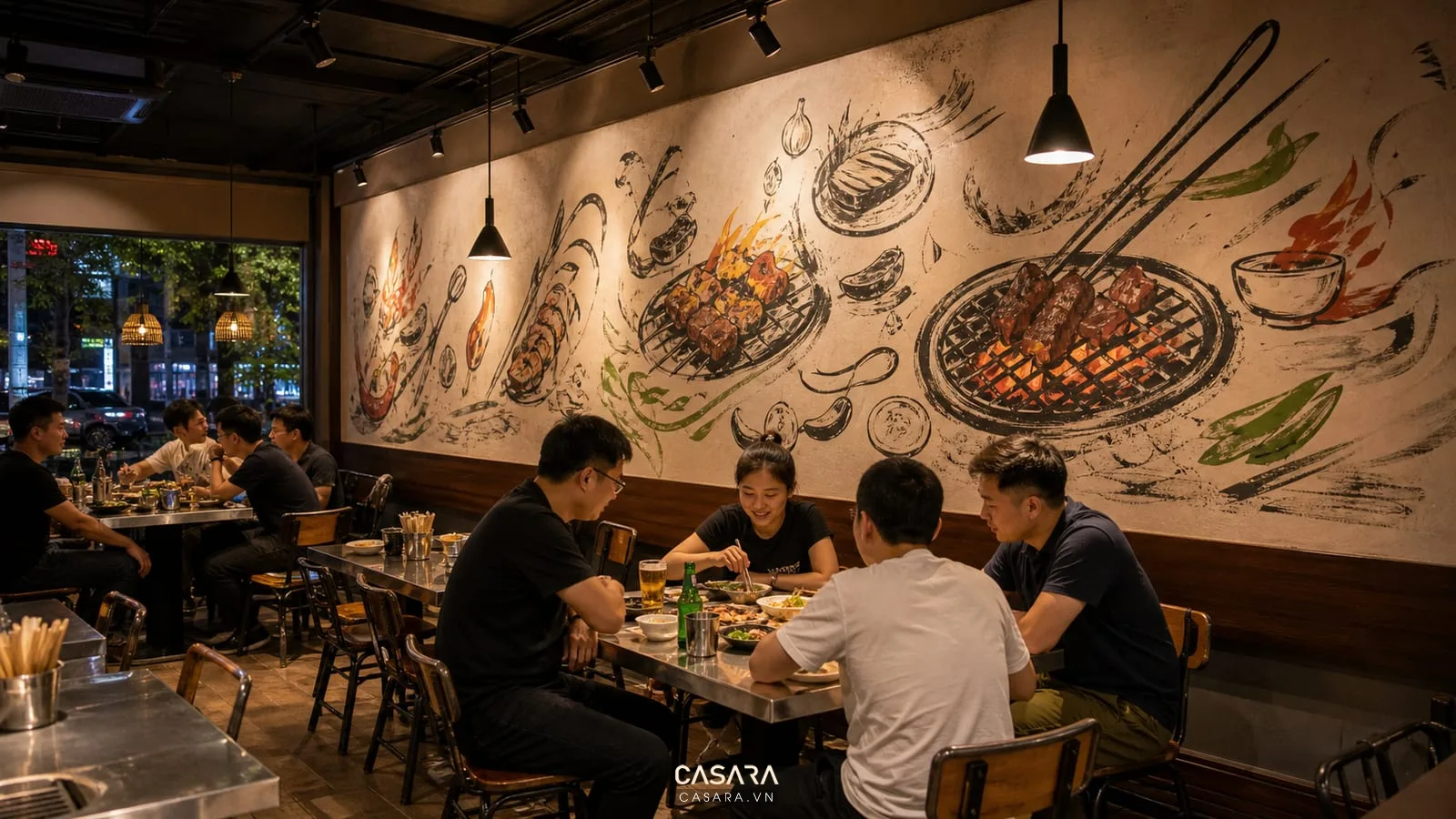 bố cục trang trí quán bia với quầy bar và bàn gỗ ghép nhóm