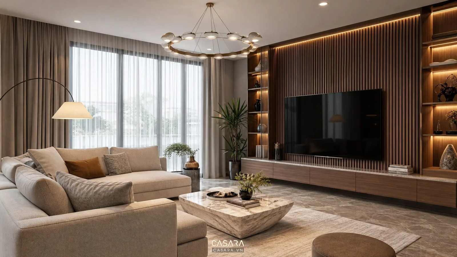 Phòng khách đẹp phong cách hiện đại với sofa sáng màu và vách tivi gỗ